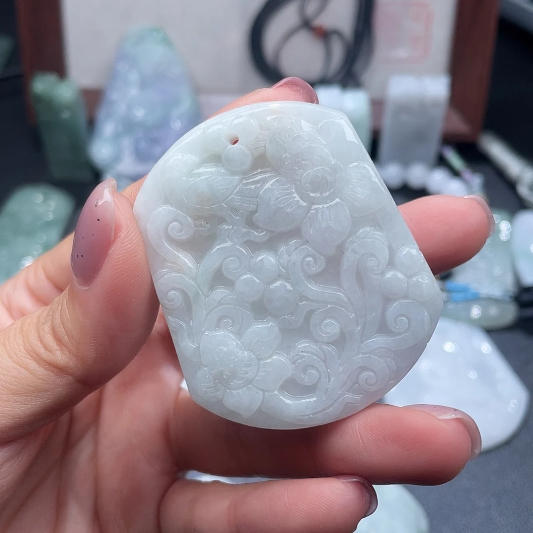 翡翠未镶嵌颈饰翡翠