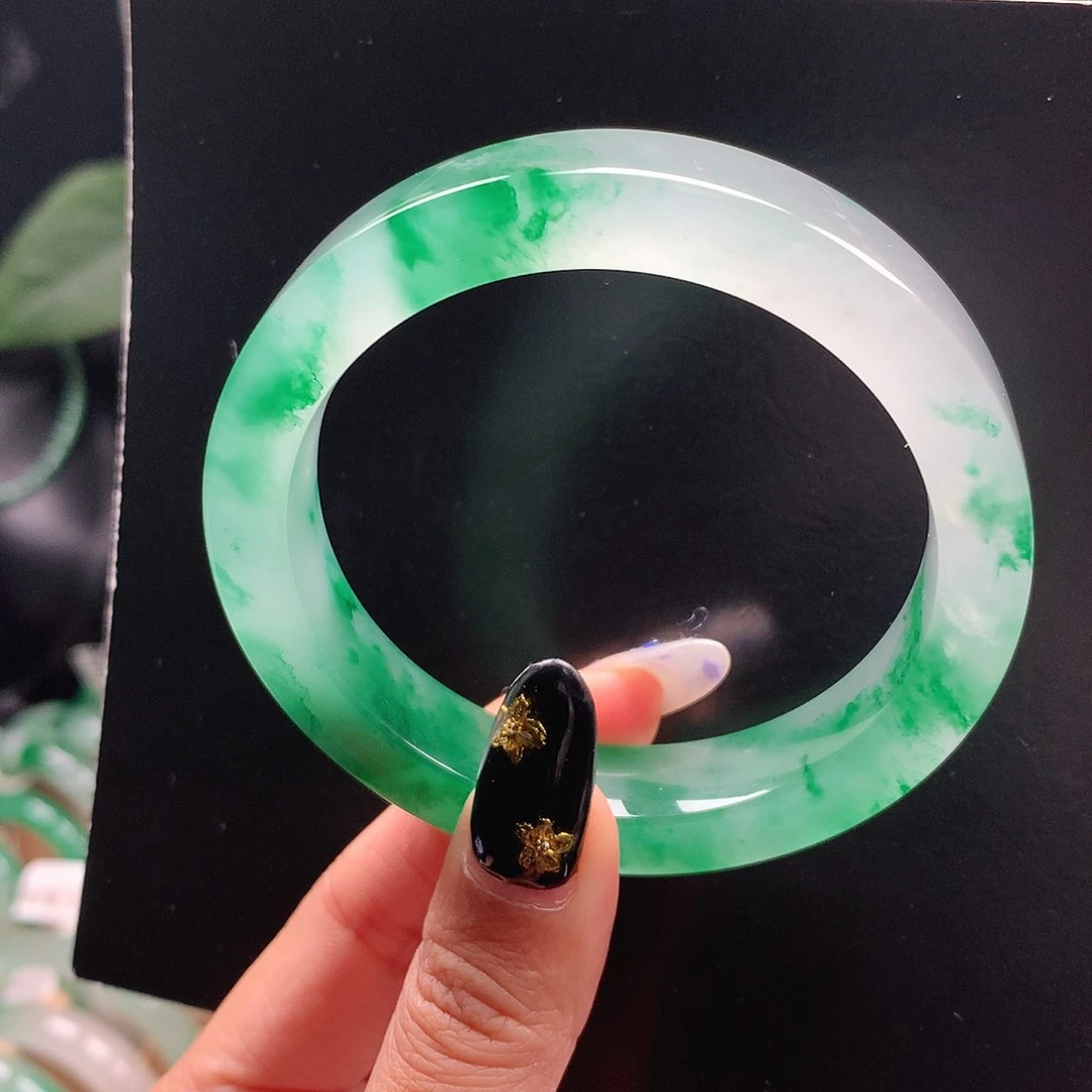 石英质玉未镶嵌手镯56