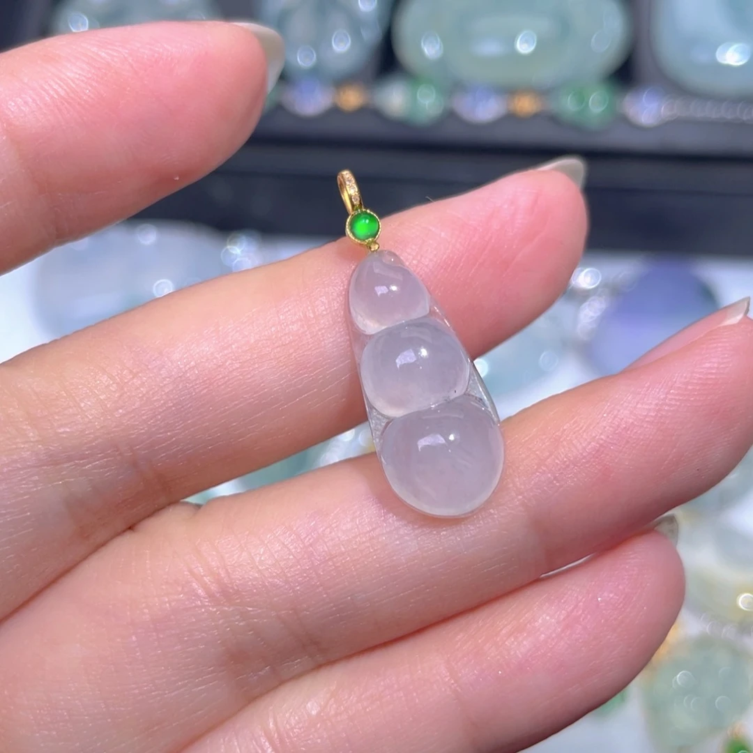 颈饰18K金镶嵌翡翠翡翠