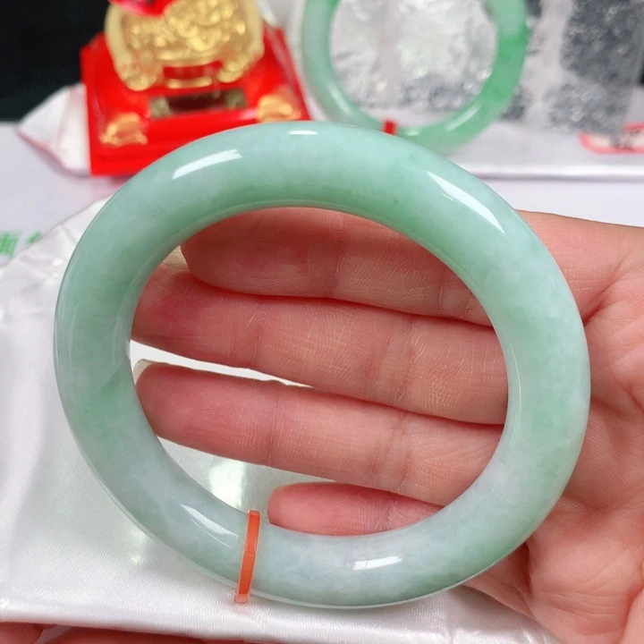 未镶嵌手镯翡翠  编号1095 圆条58