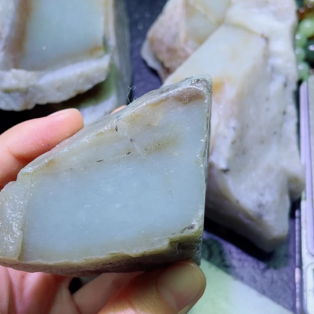 和田玉未镶嵌珠宝半成品