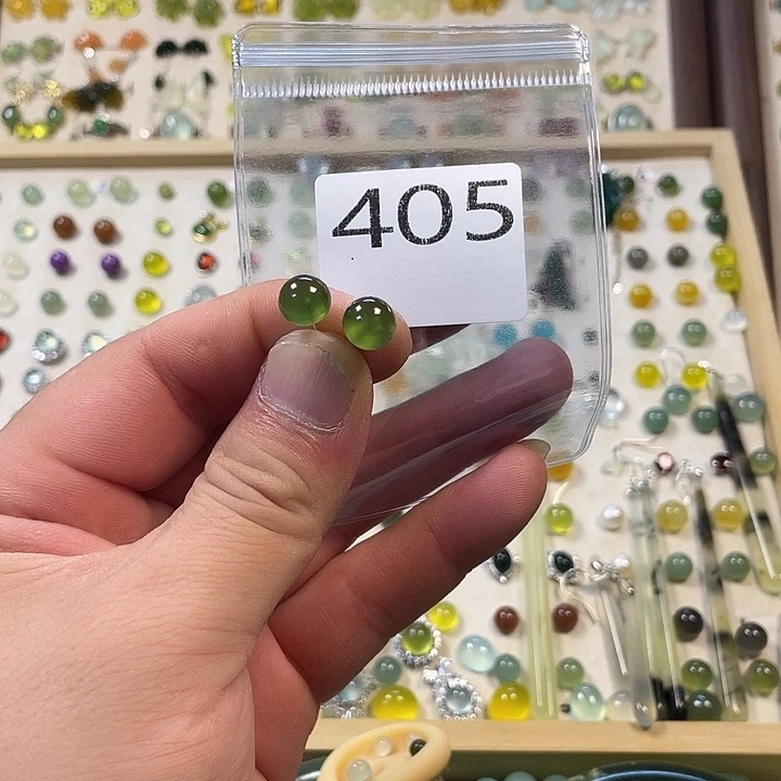 合金蛇纹石玉耳钉