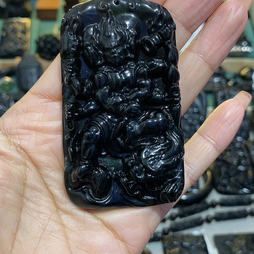 g***t未镶嵌蛇纹石玉颈饰