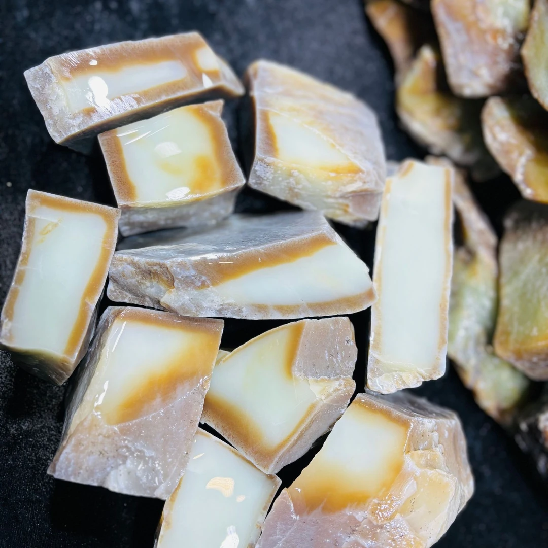 新疆和田且末糖白