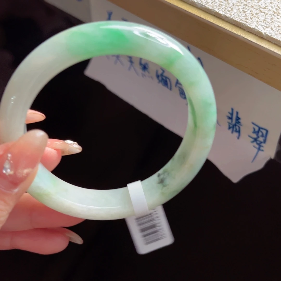 翡翠未镶嵌手镯手镯