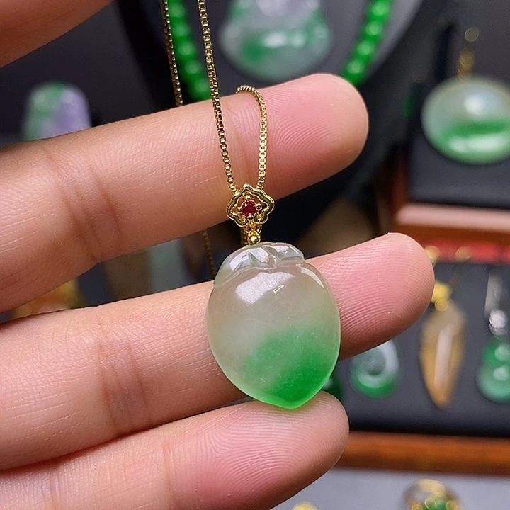 吊坠(赠链)未镶嵌翡翠