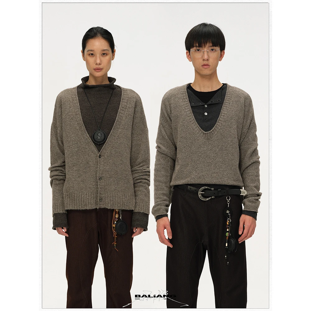 BALIANG「捌樑」 拂'Wipe' 宽边V领糯感羊毛罩衫