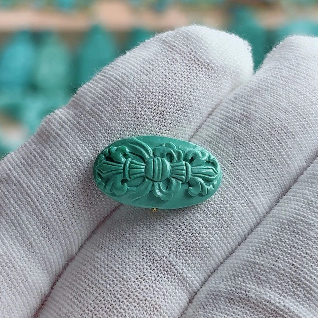 绿松石未镶嵌珠宝奇石