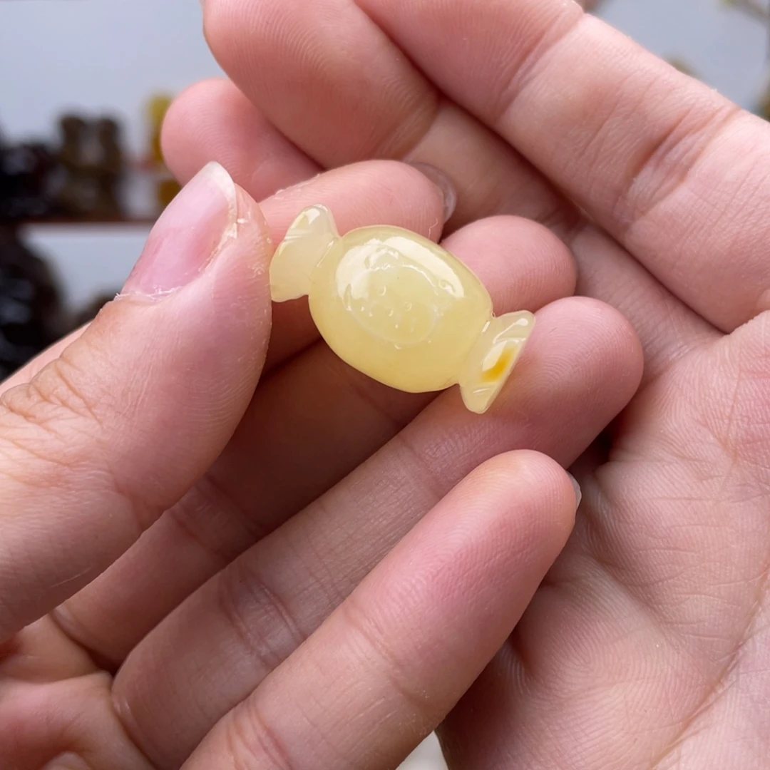 未镶嵌吊坠(不含链)琥珀