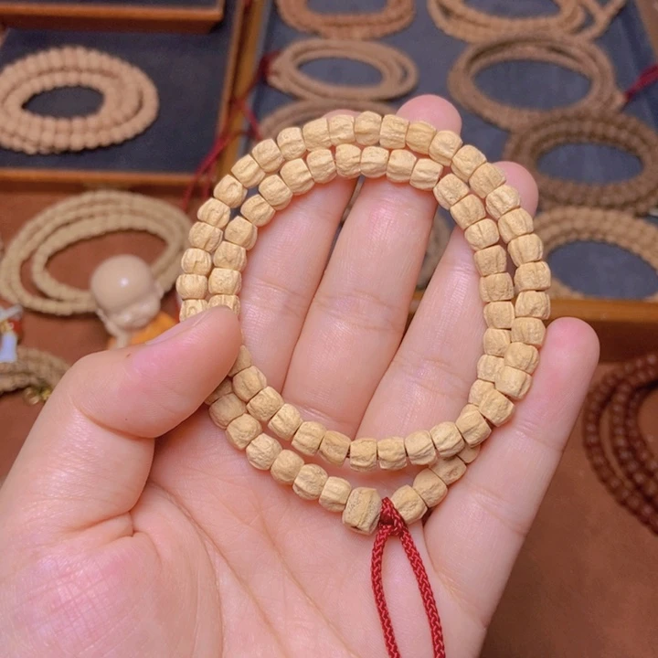 柏香籽/百香籽吊坠手持