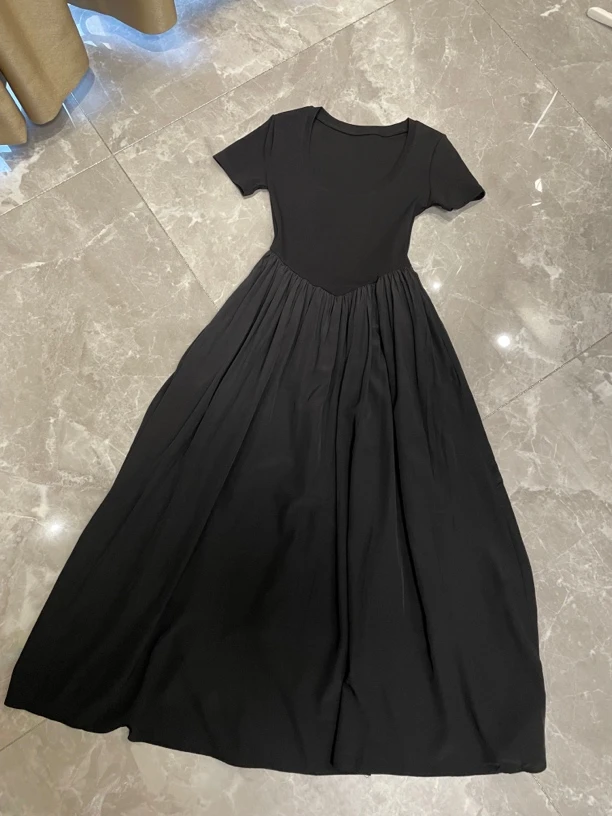 夏季正肩打底收腰高级感显瘦遮肉黑色短袖连衣裙法式需要减标发