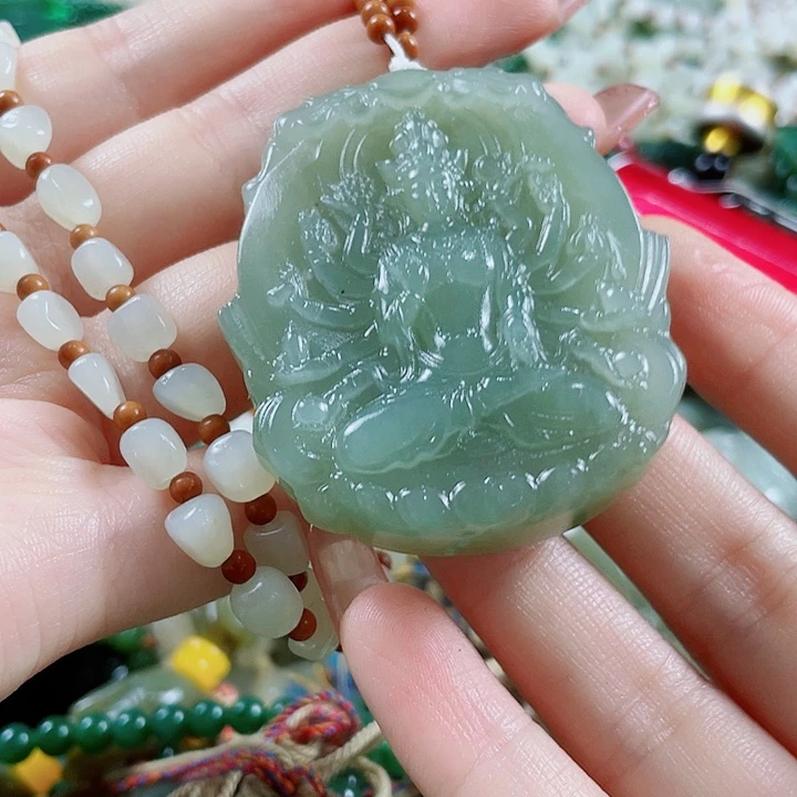 颈饰未镶嵌和田玉