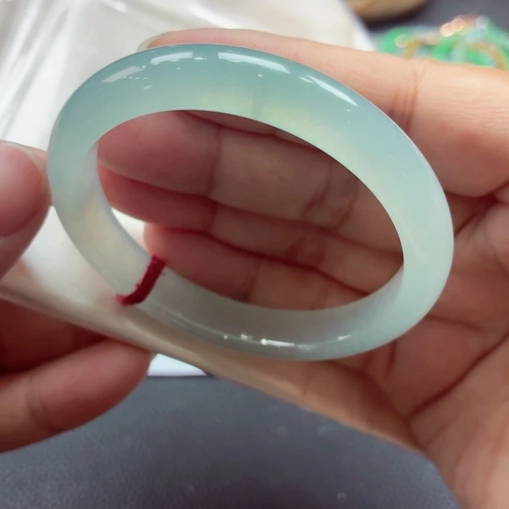 翡翠未镶嵌手镯天然缅甸A货翡翠（天空蓝）