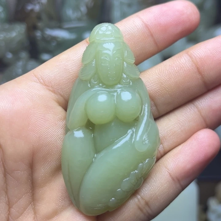 和田玉未镶嵌颈饰