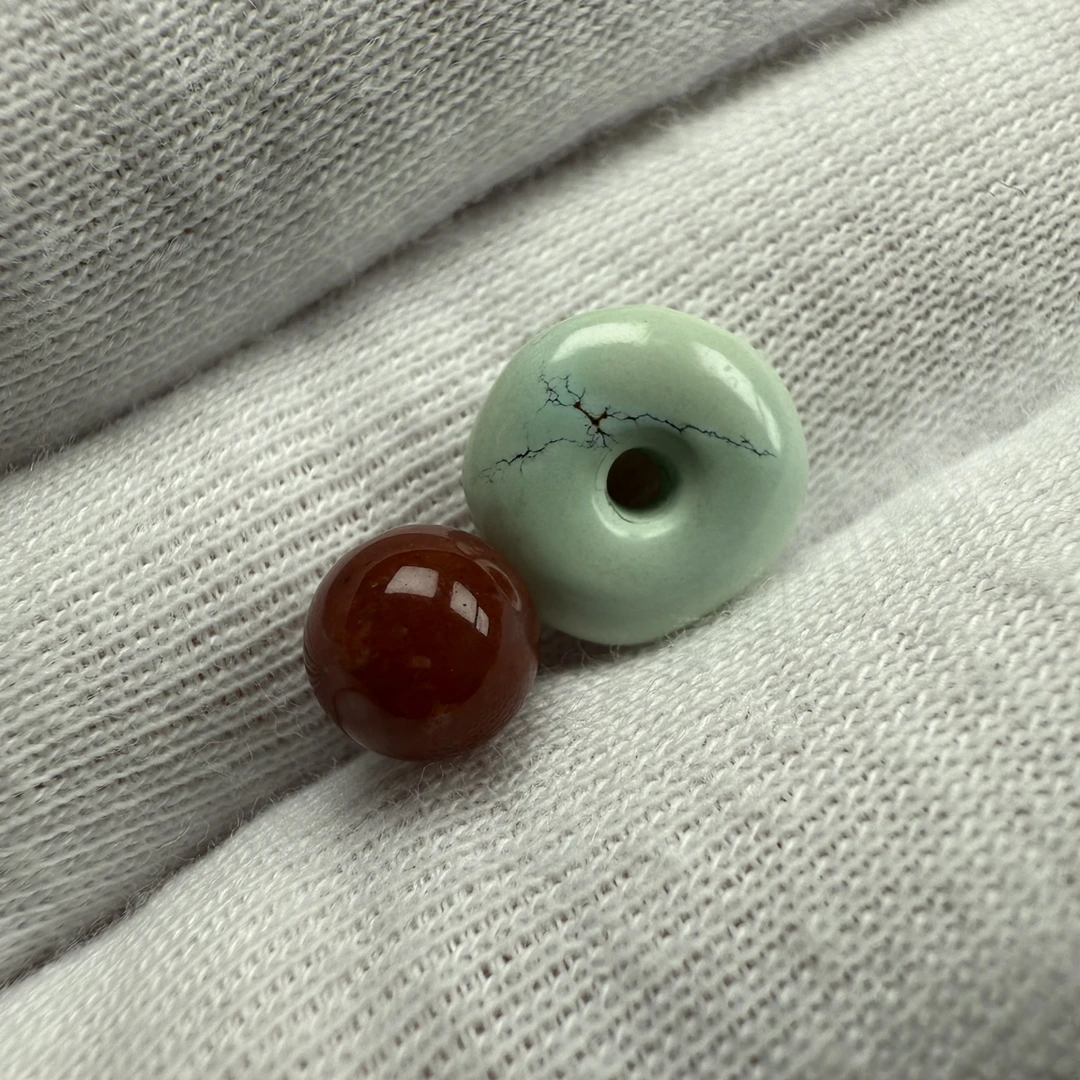 天然原矿南红圆珠