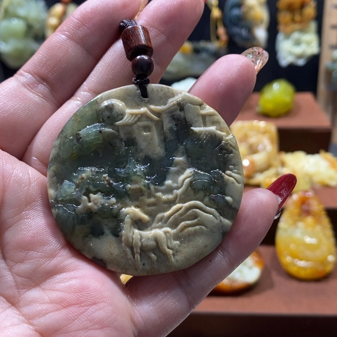 蛇纹石玉颈饰未镶嵌平*?