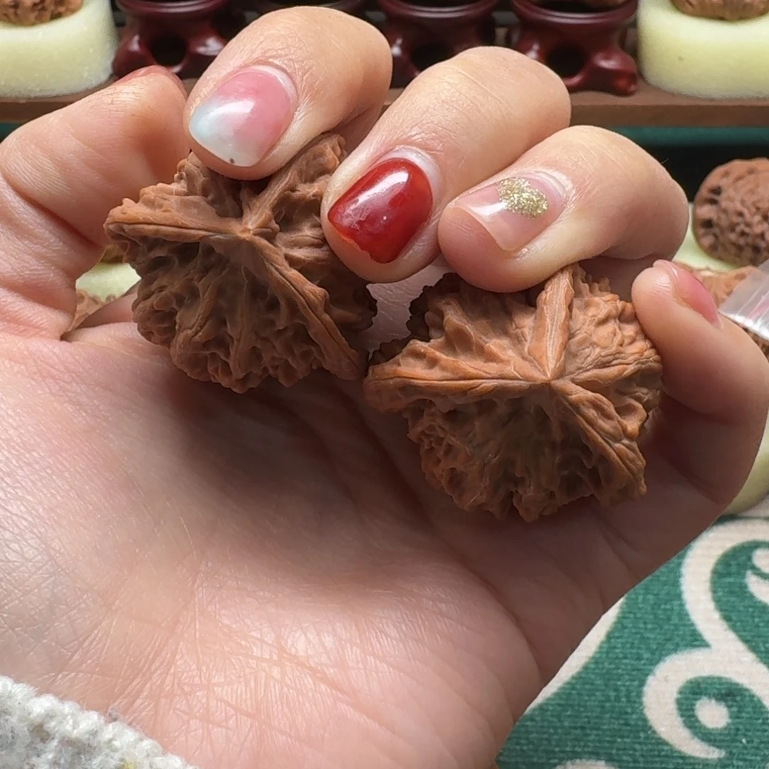 文玩核桃吊坠33三棱