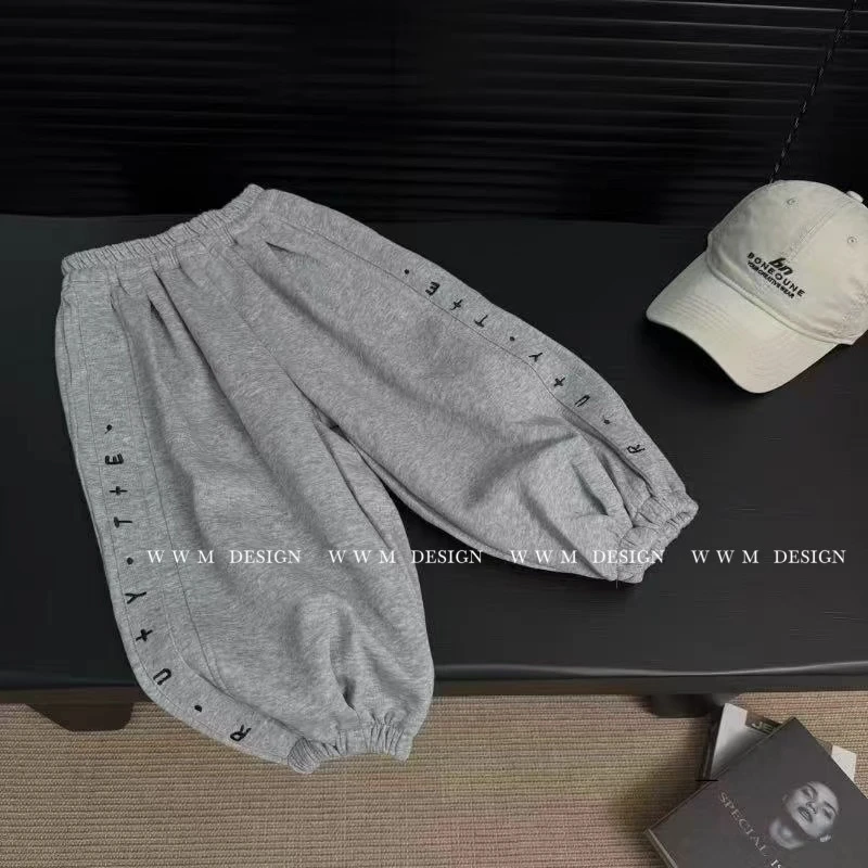 【文文妈】必备韩系单品！爆款卫裤！侧压线绣字母1353
