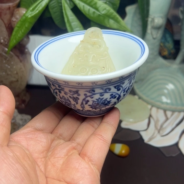 青花缠枝纹碗一号