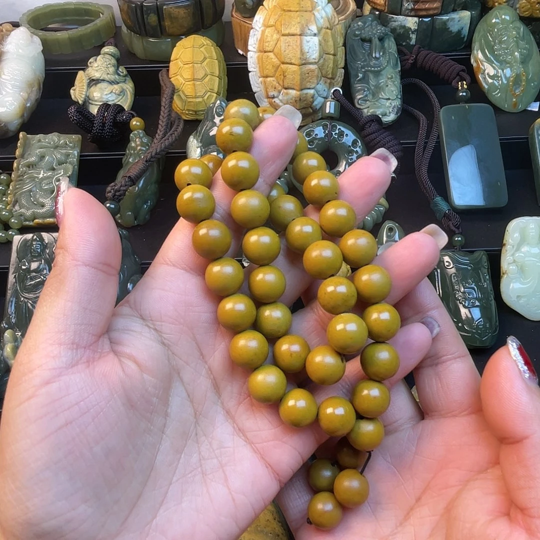 透闪石质玉未镶嵌手链