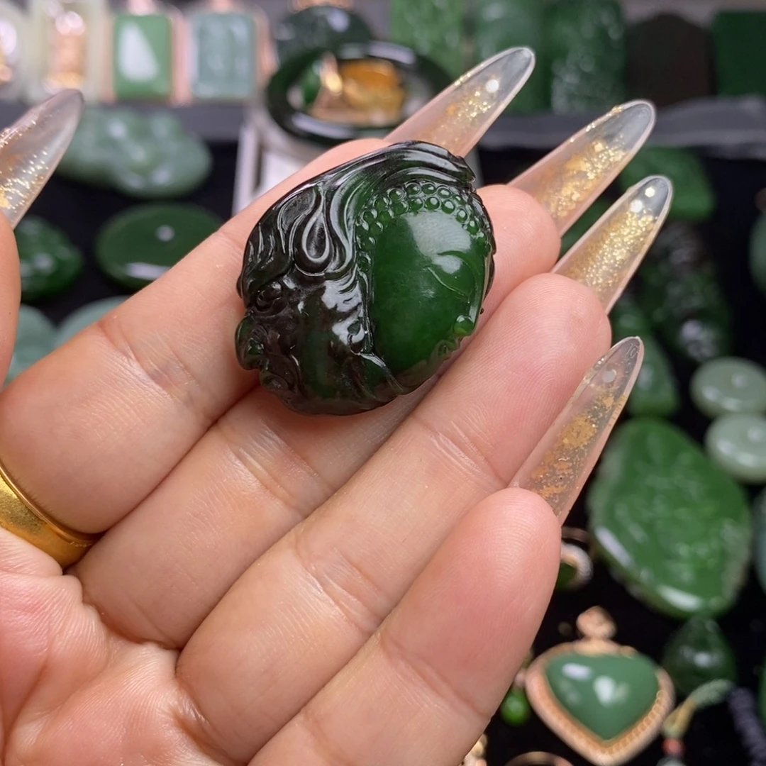 和田玉（碧玉）未镶嵌颈饰