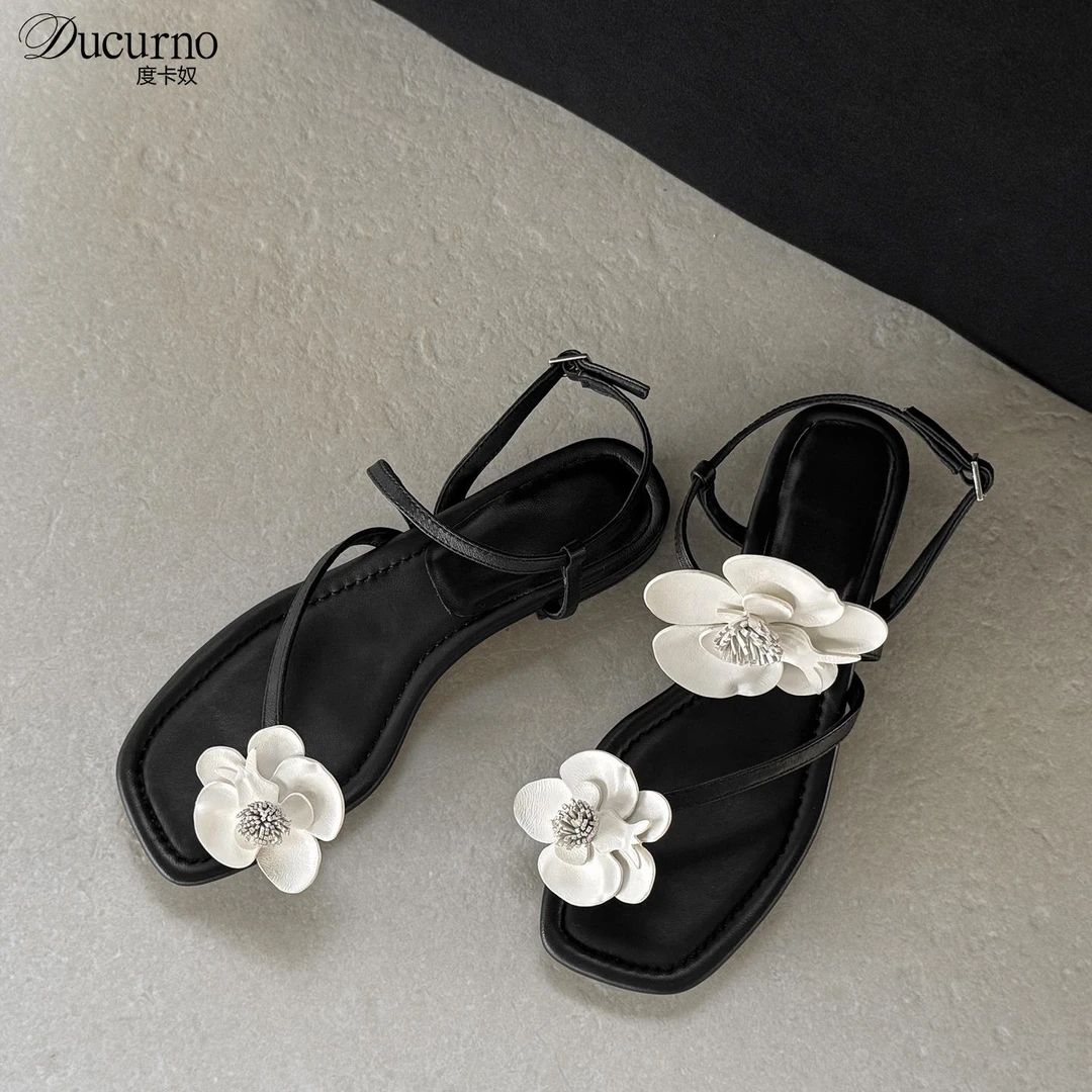 巨好看法式绝美花朵套趾凉鞋女2025夏季新款粗跟超软羊皮方头鞋子