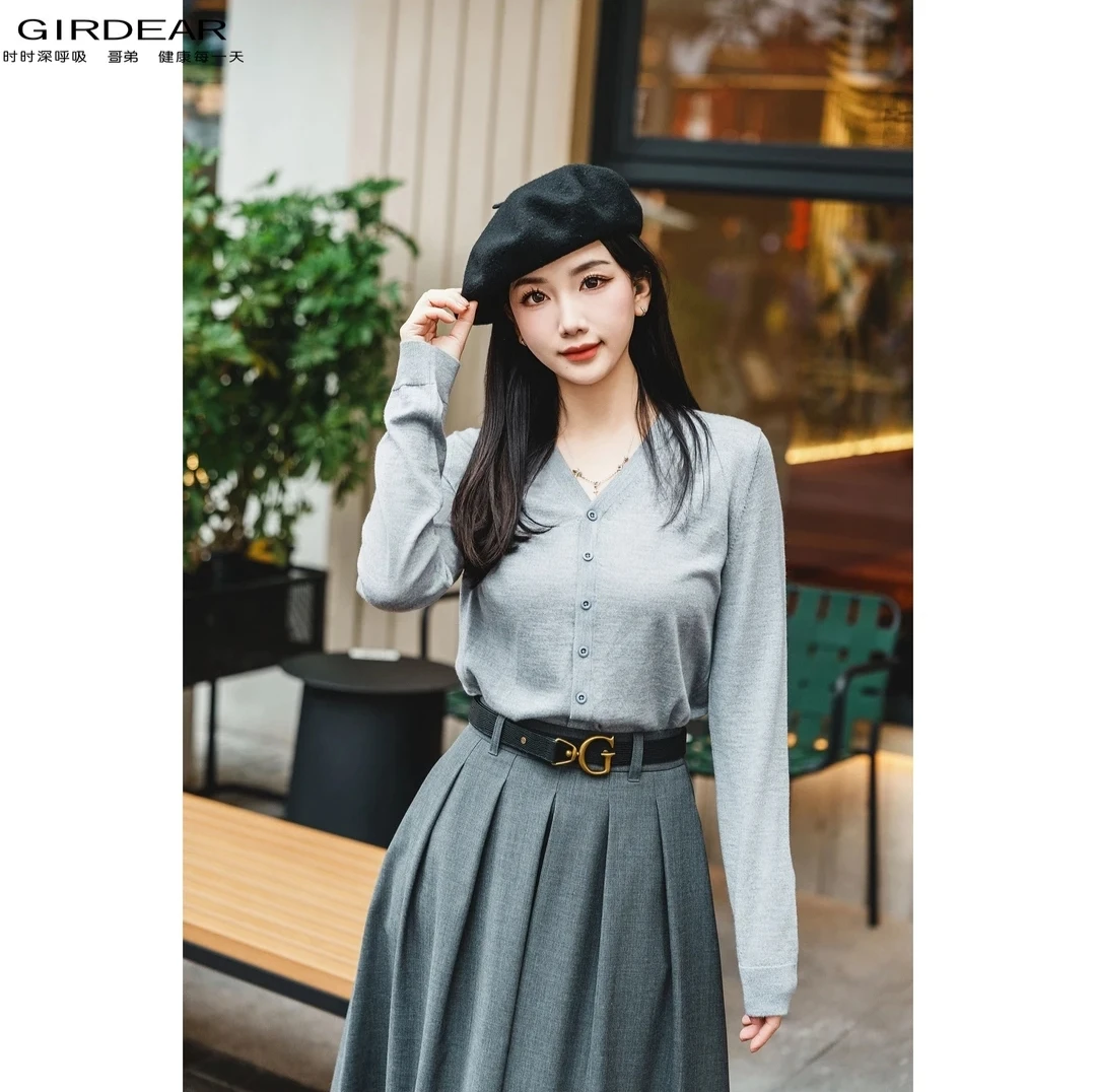 GIRDEAR/哥弟休闲百搭秋冬长袖打底气质羊毛V领针织衫女 1499244