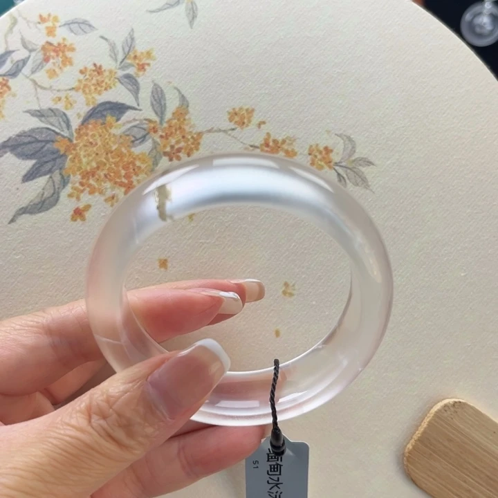 A****石英质玉未镶嵌手镯51-52漏花