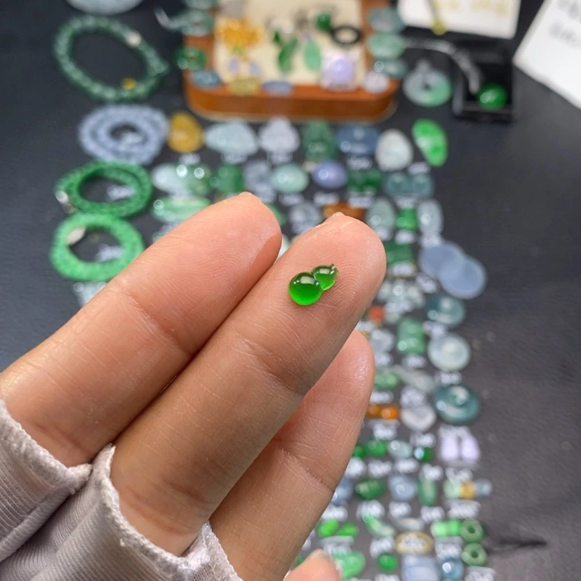 【闪购商品】翡翠挂件未镶嵌葫芦