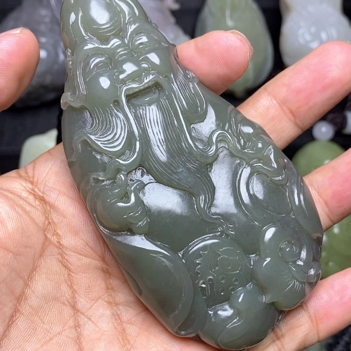 颈饰未镶嵌和田玉