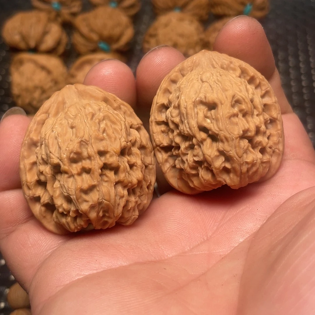 【闪购商品】文玩核桃把件38红狮子头