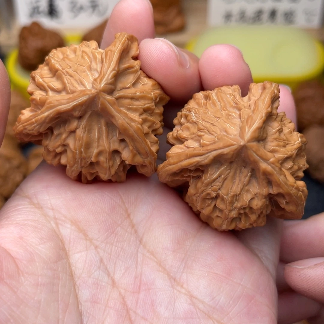 国***物文玩核桃把件三棱38