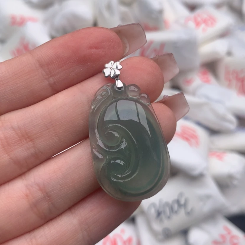 【闪购商品】翡翠颈饰18K金镶嵌…….