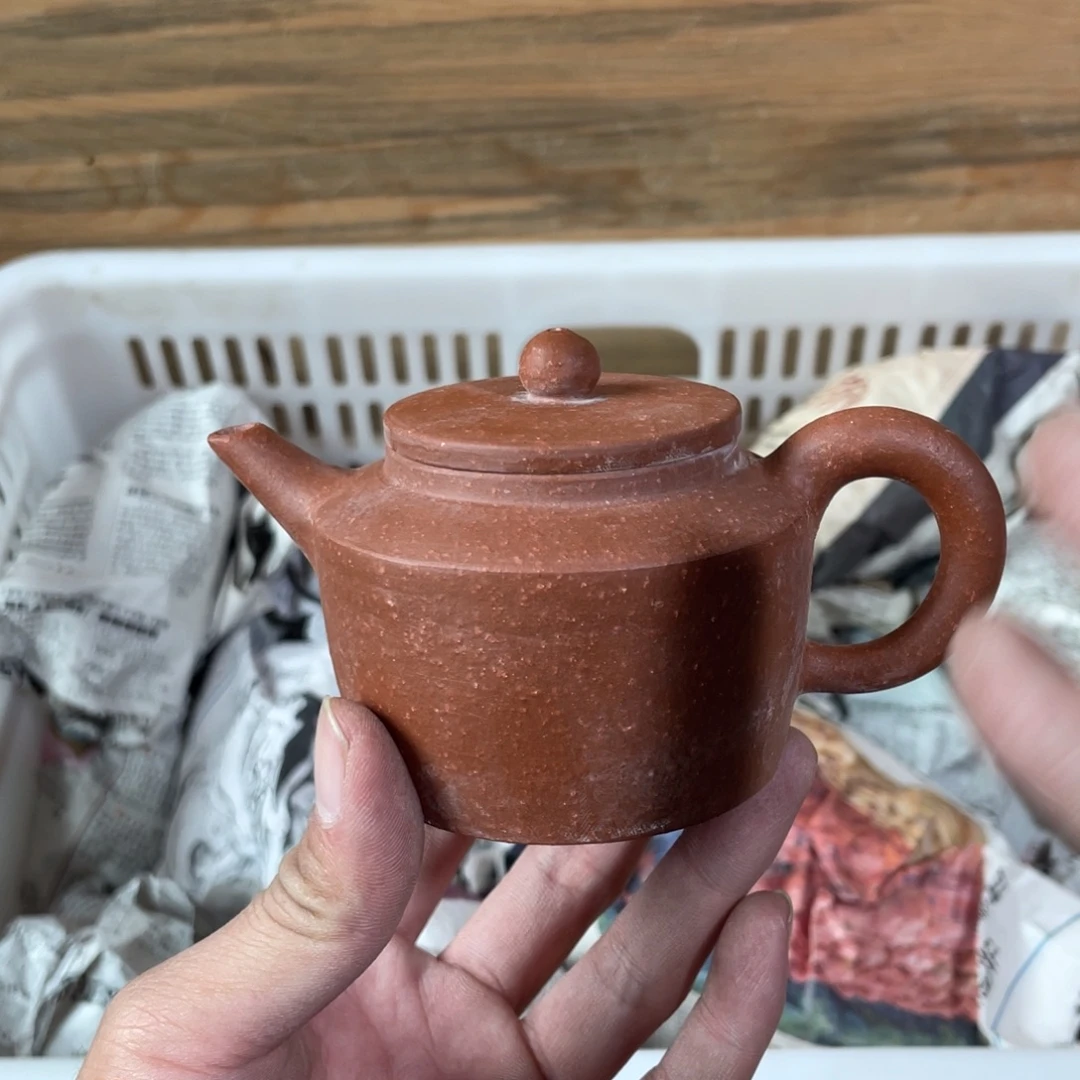 紫砂茶壶老厂紫砂壶一件。