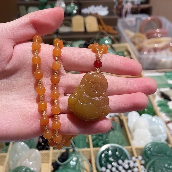 石英质玉未镶嵌颈饰