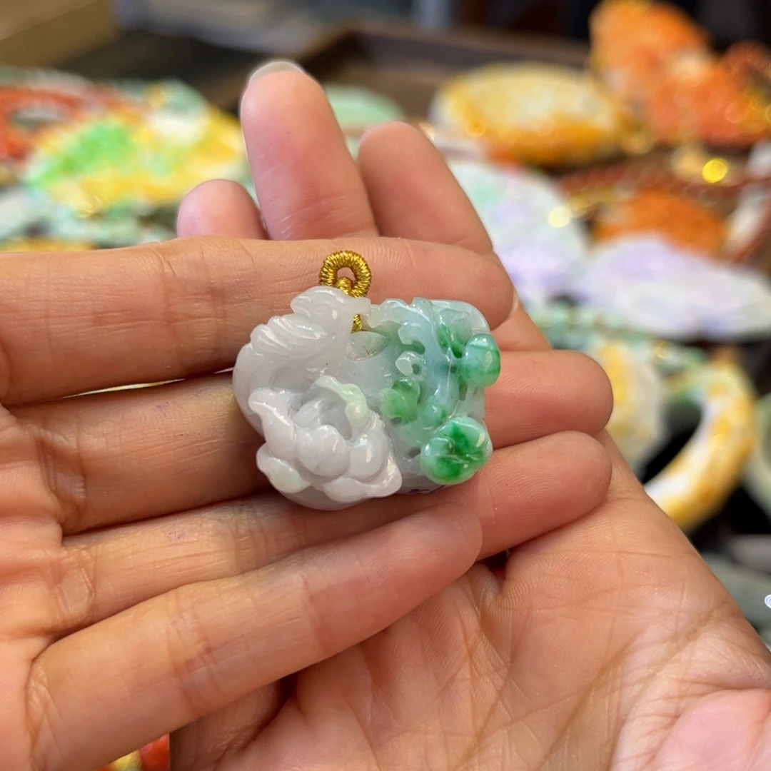 翡翠颈饰未镶嵌待编款