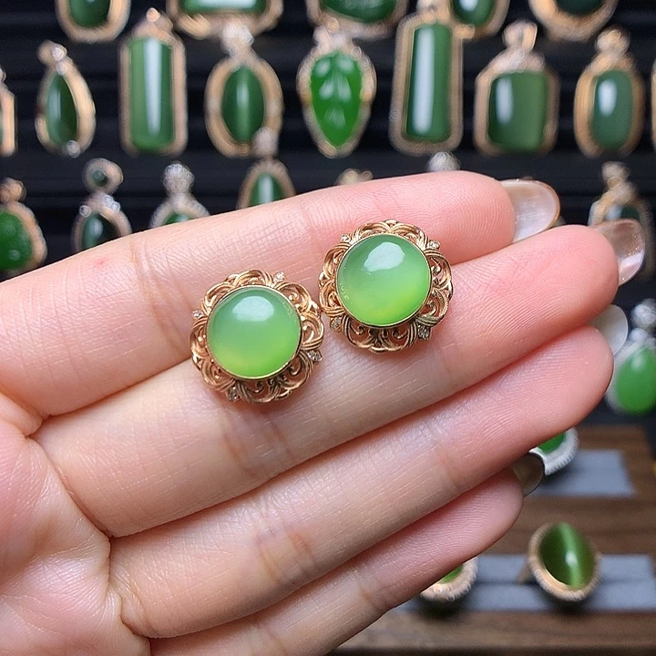 和田玉首饰18K金镶嵌