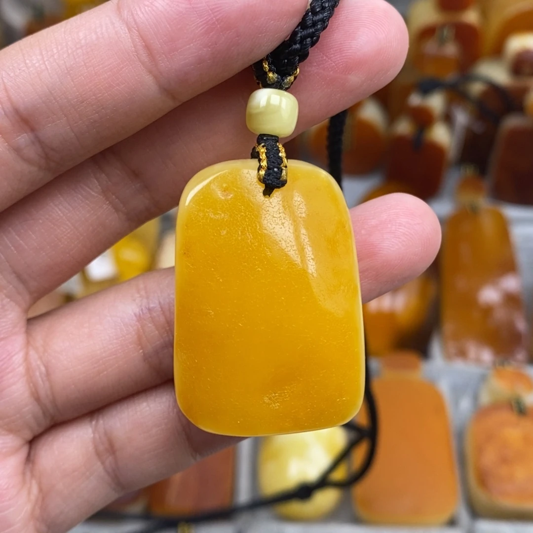 琥珀未镶嵌珠宝奇石