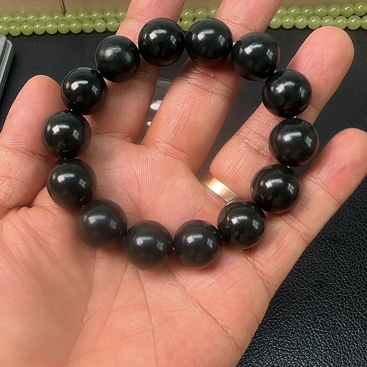 未镶嵌和田玉把件