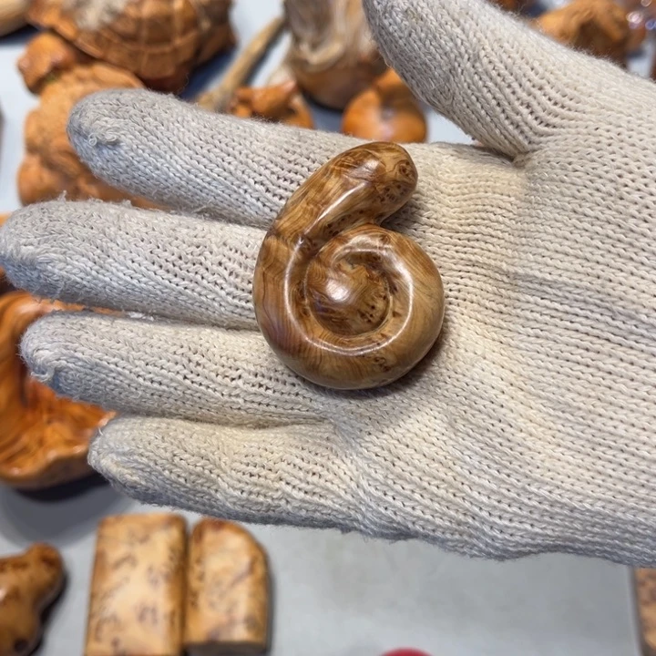 L***W柏木手把件把玩把玩