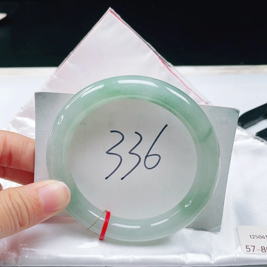 翡翠未镶嵌手镯57圆条