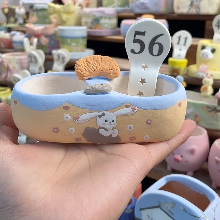 56…..手工手绘花盆