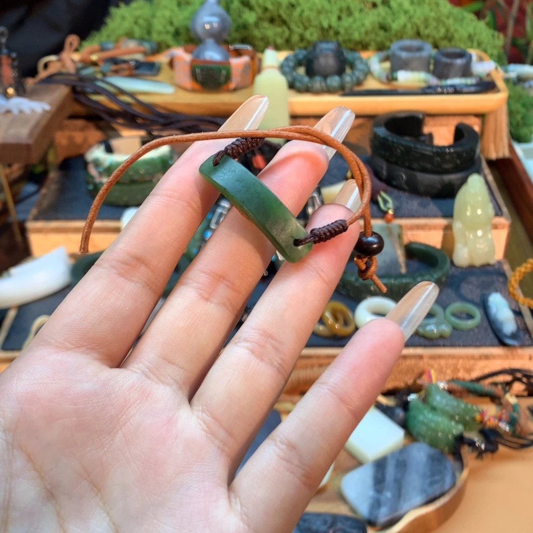 和田玉（糖玉）未镶嵌挂件