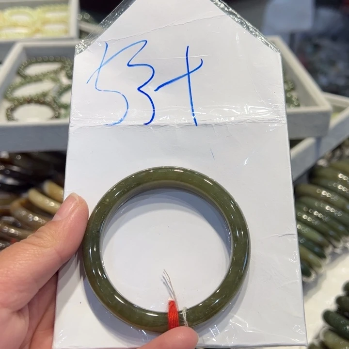 大****和田玉未镶嵌手镯