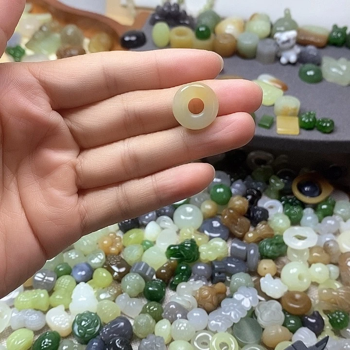 未镶嵌和田玉挂件甜甜圈