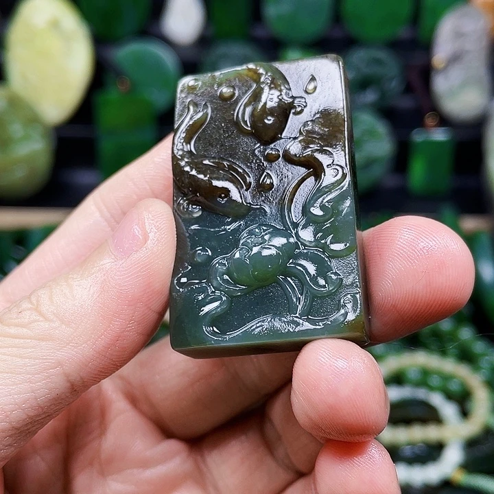 和田玉未镶嵌珠宝奇石