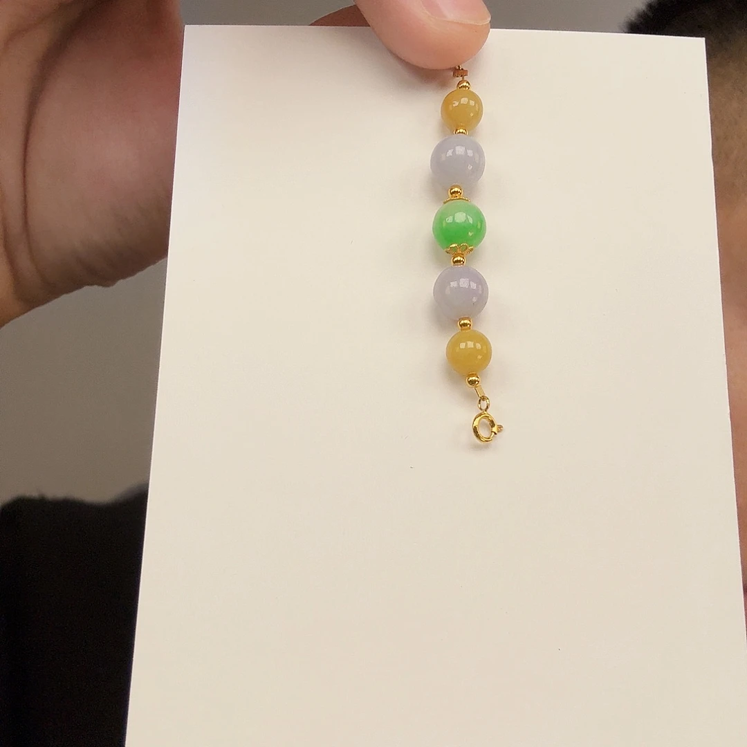 翡翠18K金镶嵌颈饰一件