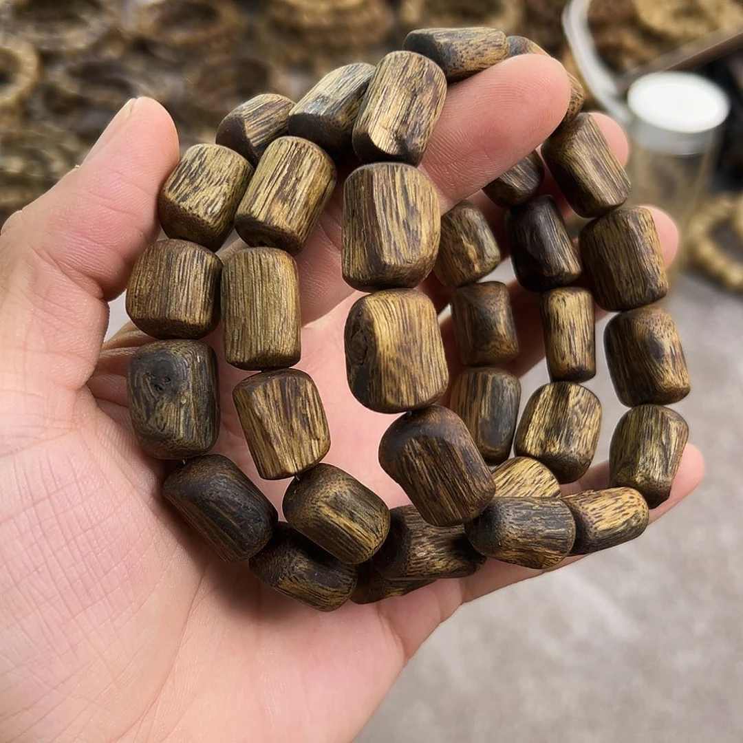 沉香手串沉香红棋大树心单圈多样性发一