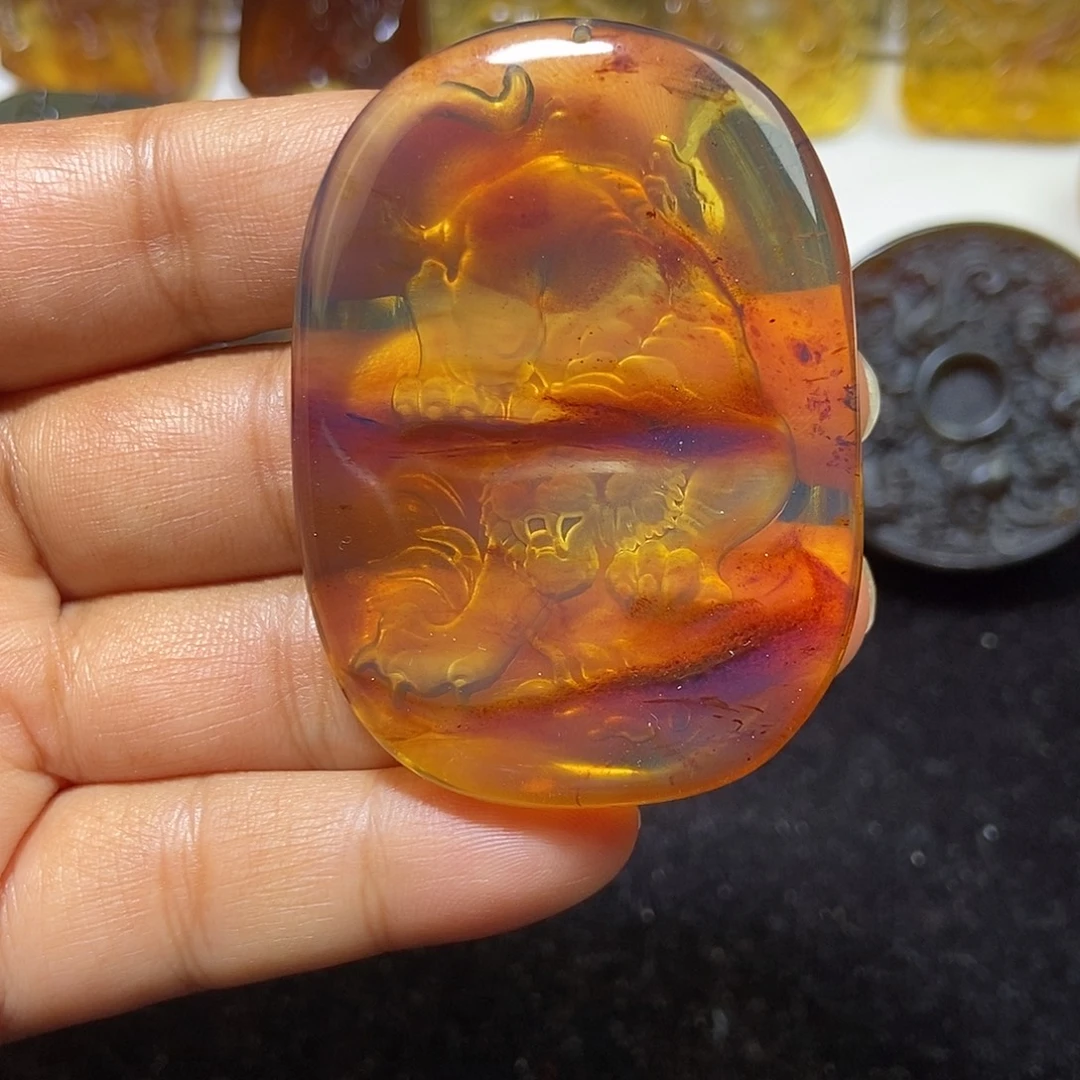 琥珀未镶嵌颈饰缅甸天然琥珀吊坠