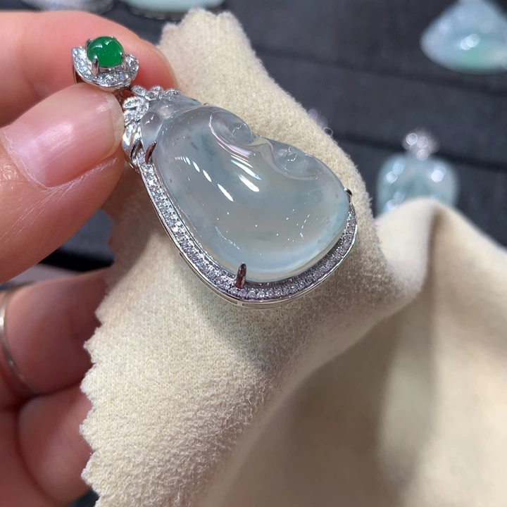 【闪购商品】翡翠18K金镶嵌颈饰翡翠